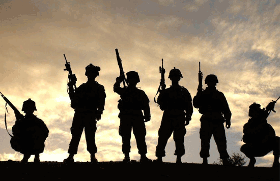 Скандал: армия США просит солдат вернуть деньги